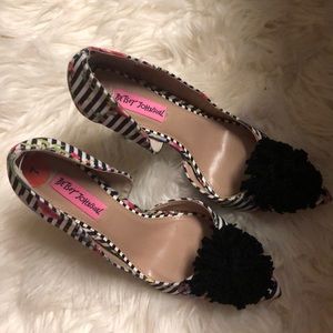Betsey Johnson pump with pom-pom